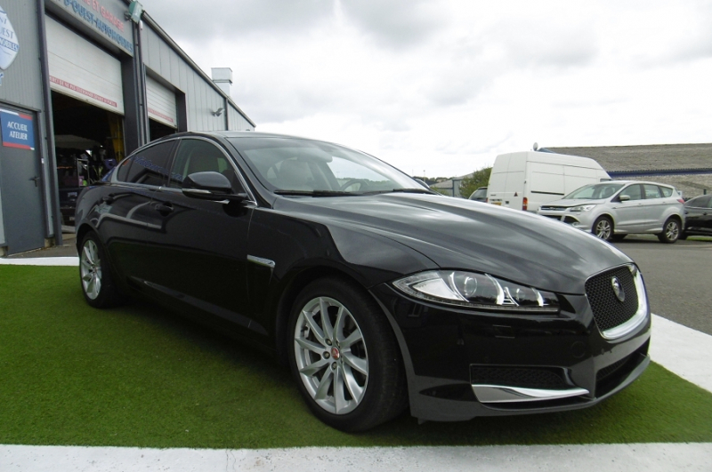 thumb_2203534_vehicle_media_normal.jpeg Comme cette Jaguar, ayez la classe!